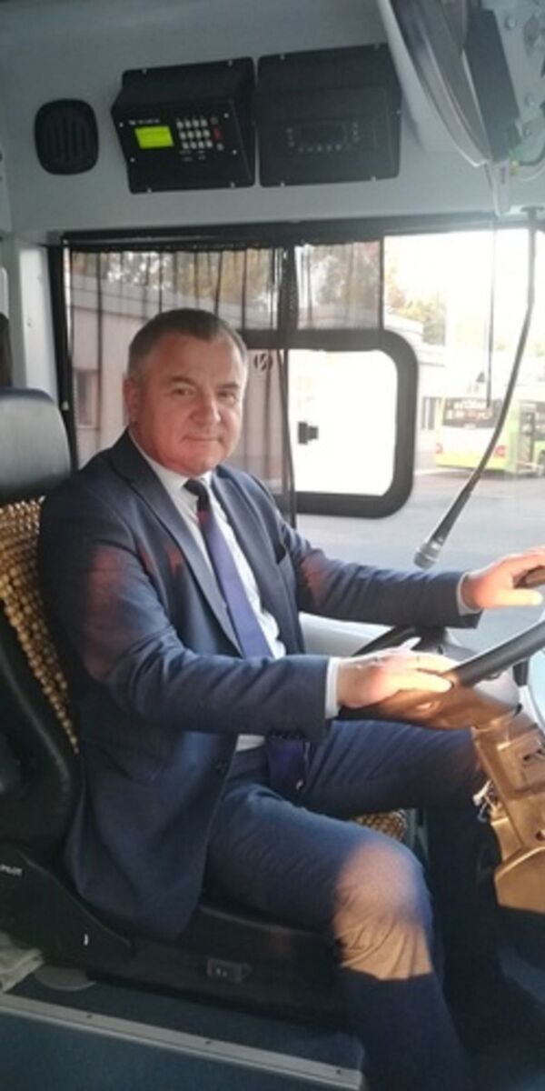 Посол Беларуси проехал на электробусе в час пик - выводы - Sputnik Узбекистан