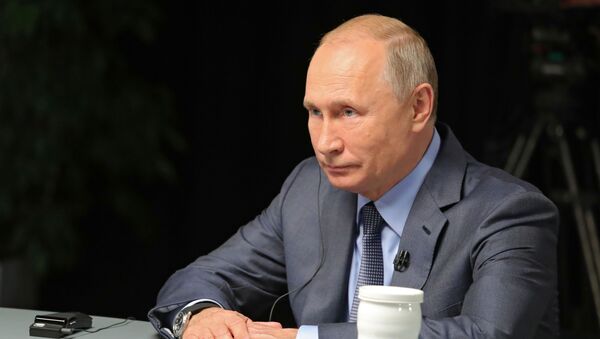 Президент РФ В. Путин дал интервью телеканалам RT Arabic, Sky News и Al Arabiya - Sputnik Узбекистан