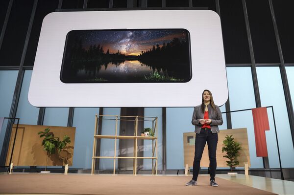 Новинки от Google: смартфон Pixel 4, беспроводные наушники и умный дом - Sputnik Узбекистан