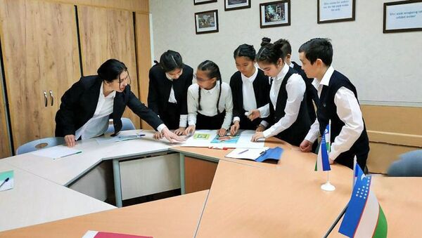 Урок в одной из школ Ташкента - Sputnik Узбекистан