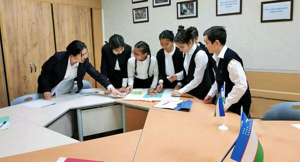 Школу в Ташкенте назвали в честь немецкого поэта Гёте Школу в Ташкенте назвали в честь немецкого поэта Гёте - Sputnik Узбекистан