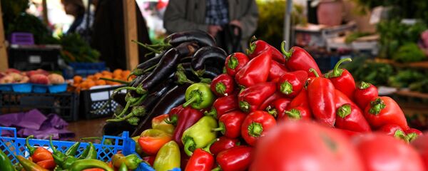 Продажа овощей и фруктов в Москве - Sputnik Узбекистан