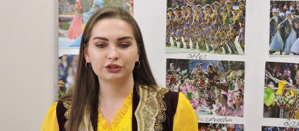 Cтуденты Московского государственного лингвистического университета Cтуденты Московского государственного лингвистического университета - Sputnik Ўзбекистон