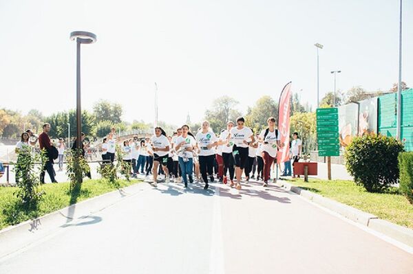 В Ташкенте прошел женский благотворительный забег - Sputnik Узбекистан