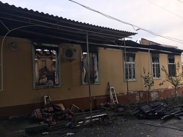 Сильный пожар в Андижане уничтожил два жилых дома Сильный пожар в Андижане уничтожил два жилых дома - Sputnik Узбекистан