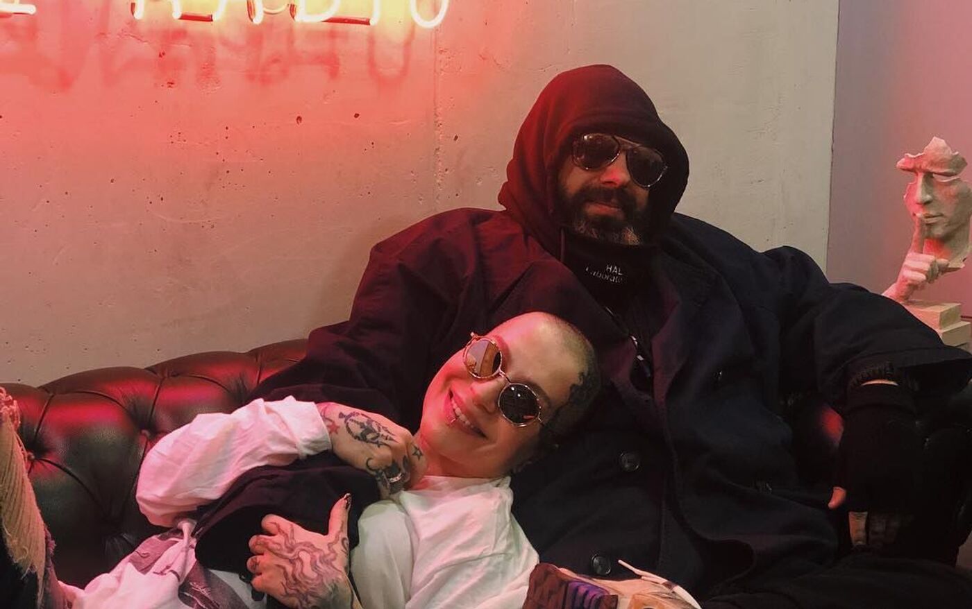 Rus qizlari yigitni silkitishga majbur qilishdi