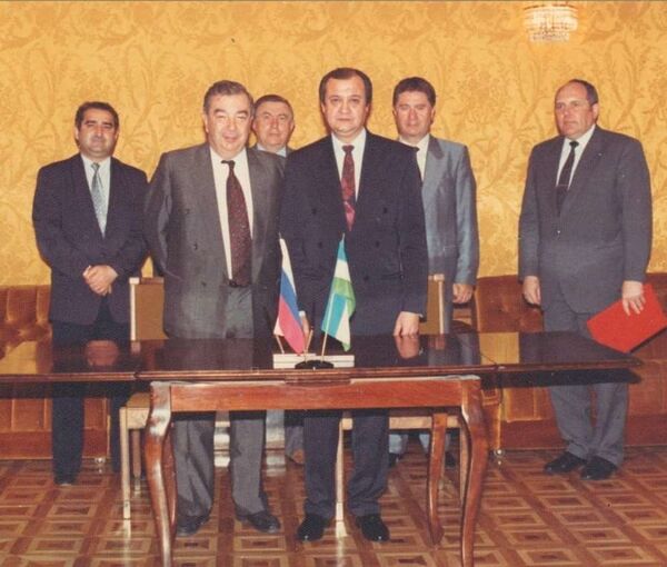 Абдулазиз Камилов вспомнил своего учителя Абдулазиз Камилов вспомнил своего учителя - Sputnik Узбекистан