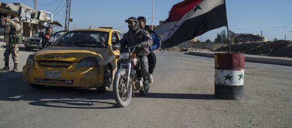 Деревни на северо-востоке Сирии, освобожденые от боевиков ИГ Деревни на северо-востоке Сирии, освобожденые от боевиков ИГ - Sputnik Узбекистан