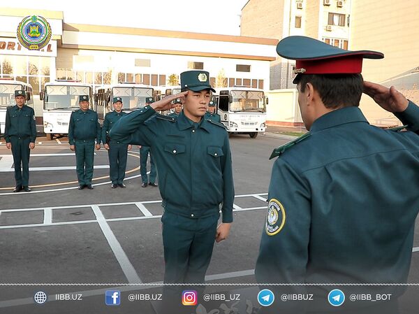 В ГУВД Ташкента появились новые мини-автобусы с камерами В ГУВД Ташкента появились новые мини-автобусы с камерами - Sputnik Узбекистан