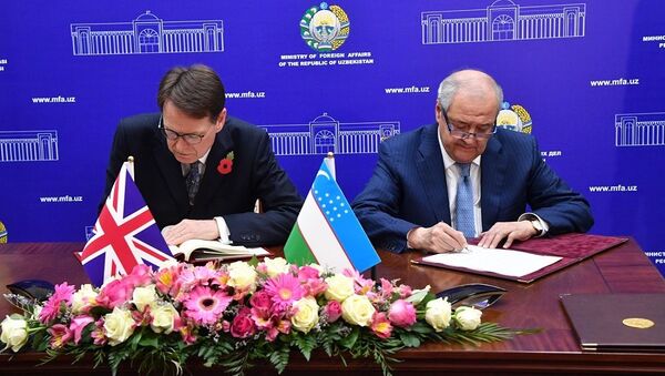 Podpisan dogovor o sotrudnichestve mejdu Uzbekistanom i Britaniyey - Sputnik O‘zbekiston