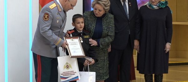 Награда нашла героя: история мальчика, который спас друга - Sputnik Узбекистан