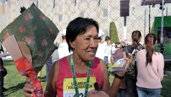 Людмила Музафарова, первая в истории марафонская бегунья Узбекистана - Sputnik Ўзбекистон