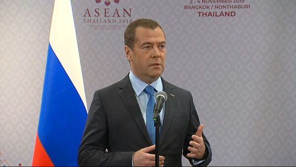 Медведев ответил на слова Лукашенко о чужих войнах - видео - Sputnik Узбекистан