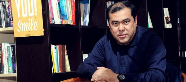 Журналист,  политолог, председатель Международного пресс-клуба Шерзод Кудратходжаев - Sputnik Ўзбекистон