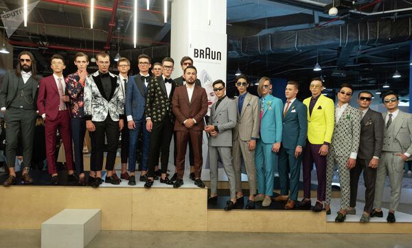 Главное, чтобы костюмчик сидел: история успеха дизайнера Сухроба Хабиба Главное, чтобы костюмчик сидел: история успеха дизайнера Сухроба Хабиба - Sputnik Узбекистан