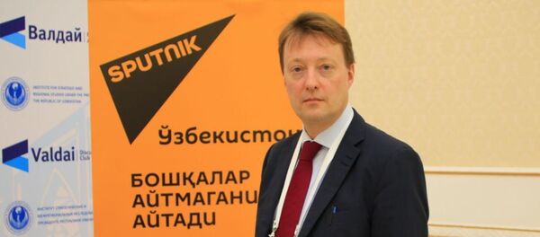 Программный директор Валдайского клуба Тимофей Бордачев - Sputnik Ўзбекистон