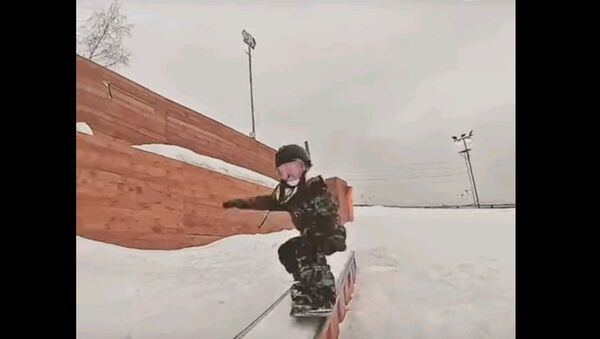 Пятилетняя сноубордистка вытворяет невероятные трюки - видео - Sputnik Узбекистан