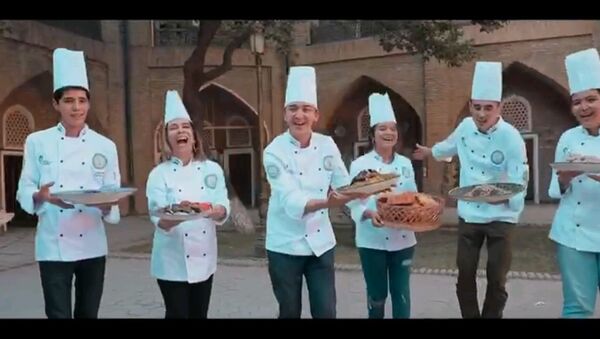 Плов, шурпа и две самсы: новый гимн Ассоциации поваров Узбекистана - видео - Sputnik Узбекистан