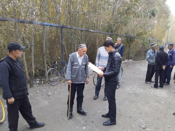 Узбекский дедушка 28 лет прожил с паспортом СССР - Sputnik Узбекистан