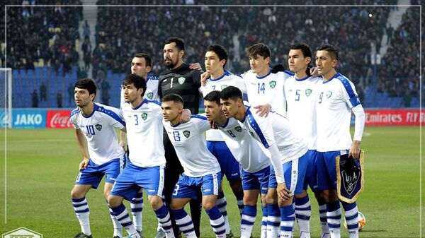Сборная Узбекистана по футболу во время матча против Саудовской Аравии  - Sputnik Ўзбекистон