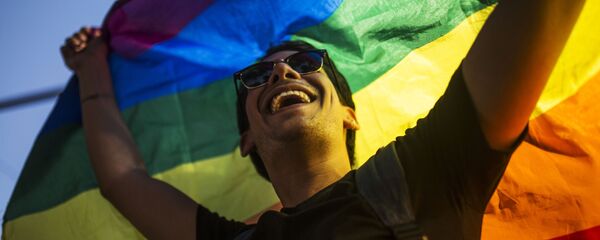 ЛГБТ-парад в Мадриде - Sputnik Узбекистан