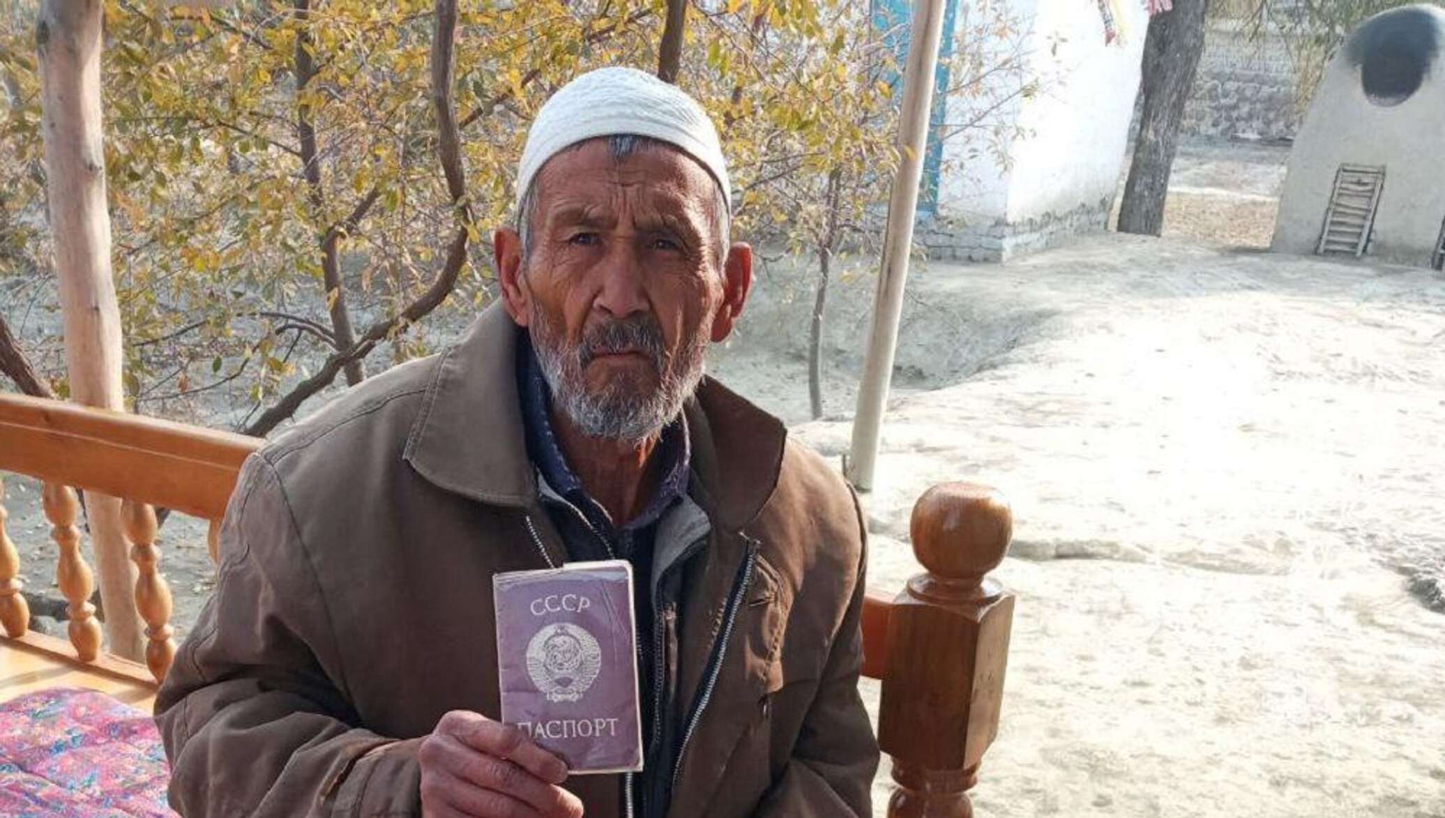 Жить 61 год. Узбекский дедушка. Старик узбек. Пенсионеры Узбекистана. Жители Ферганы.