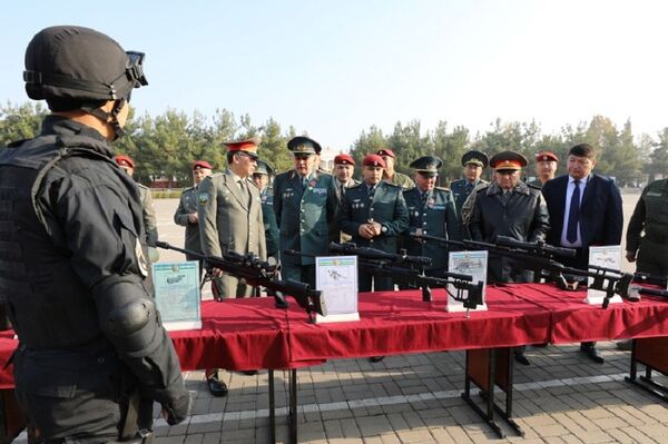 Командование Национальной гвардии Казахстана посетило Узбекистан Командование Национальной гвардии Казахстана посетило Узбекистан - Sputnik Узбекистан