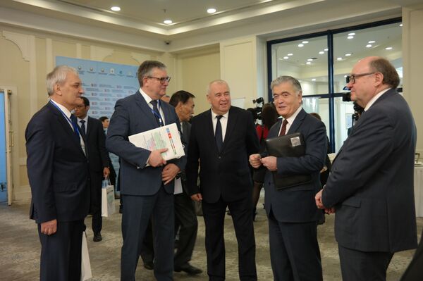 Дружба и толерантность: в Ташкенте обсудили развитие межнациональных связей Дружба и толерантность: в Ташкенте обсудили развитие межнациональных связей - Sputnik Узбекистан