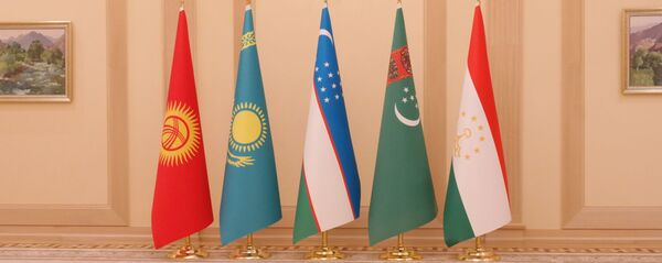 Флаги центральноазиатских государств Флаги центральноазиатских государств - Sputnik Ўзбекистон