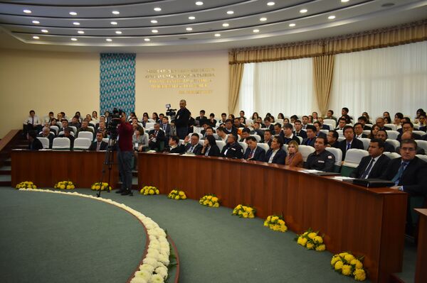 В Нукусе в рамках инвестфорума подписаны соглашения на $300 млн - Sputnik Узбекистан