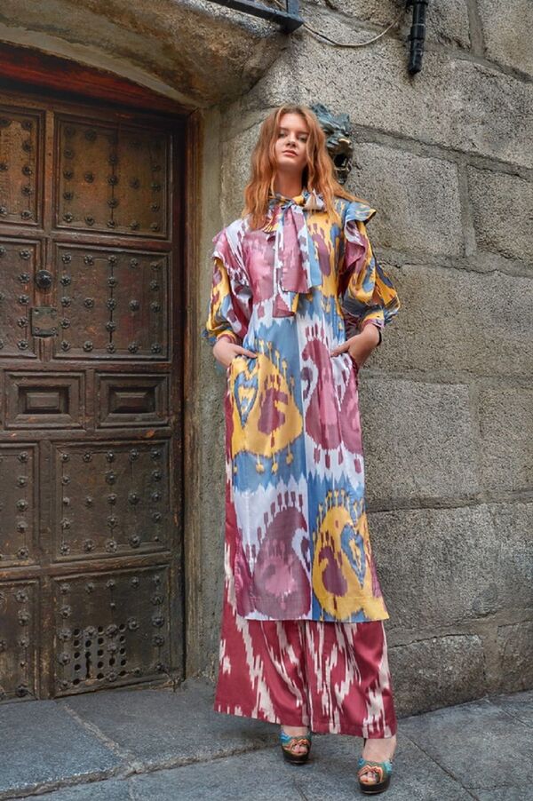 Легендарный Jimmy Choo пригласил узбекского дизайнера в Малайзию Легендарный Jimmy Choo пригласил узбекского дизайнера в Малайзию - Sputnik Узбекистан