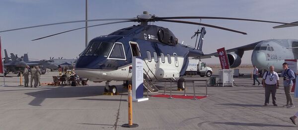 Ми-38 в ОАЭ: арабские шейхи меняют американскую авиатехнику на российскую Ми-38 в ОАЭ: арабские шейхи меняют американскую авиатехнику на российскую - Sputnik Узбекистан