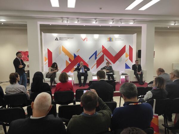 Узбекистан и Россия заключили контракт в сфере текстильной промышленности - Sputnik Узбекистан