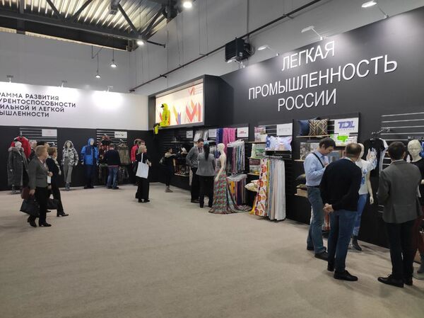 Узбекистан и Россия заключили контракт в сфере текстильной промышленности - Sputnik Узбекистан