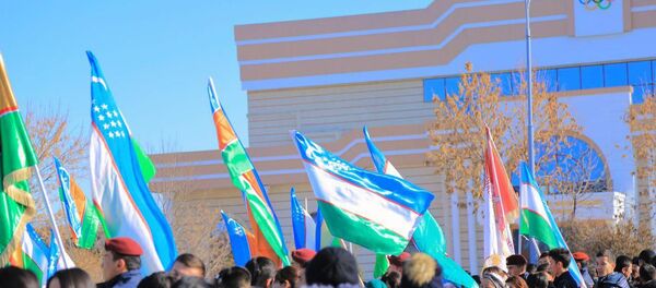 В Нукусе отметили День флага - Sputnik Ўзбекистон