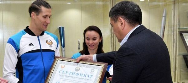 Спортсменов-пятиборцев, завоевавших путевки на летние Олимпийские игры в Токио, наградили денежными премиями - Sputnik Узбекистан