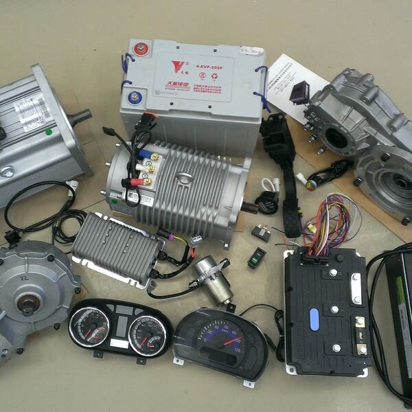 Ўзбек йигити “Жигули”дан электромобил ясади Ўзбек йигити “Жигули”дан электромобил ясади - Sputnik Ўзбекистон