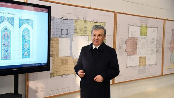 Президент посетил строящийся Центр исламской цивилизации  - Sputnik Узбекистан