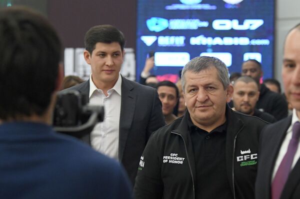 Хабиб Нурмагомедов рассказал, что ждет его брата в случае победы в Ташкенте - Sputnik Узбекистан