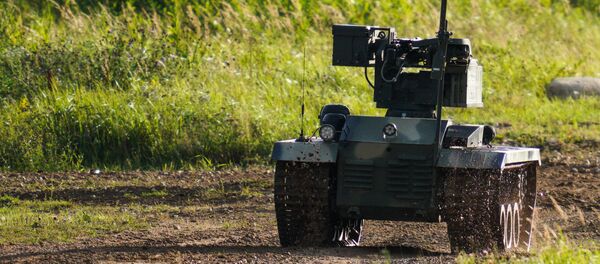 Дистанционно управляемый роботизированный ударный комплекс Платформа-М Дистанционно управляемый роботизированный ударный комплекс Платформа-М - Sputnik Узбекистан