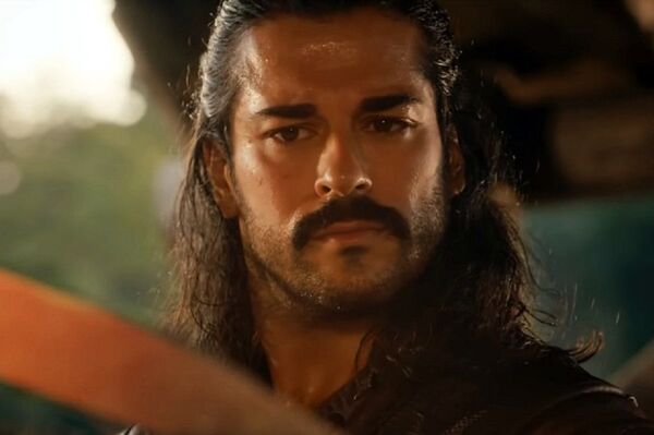 Любовь и борьба за власть: новый сериал с Бураком Озчивитом в главной роли - Sputnik Узбекистан