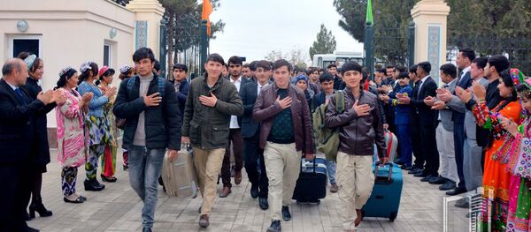 Афганские студенты в Узбекистане Афганские студенты в Узбекистане - Sputnik Узбекистан