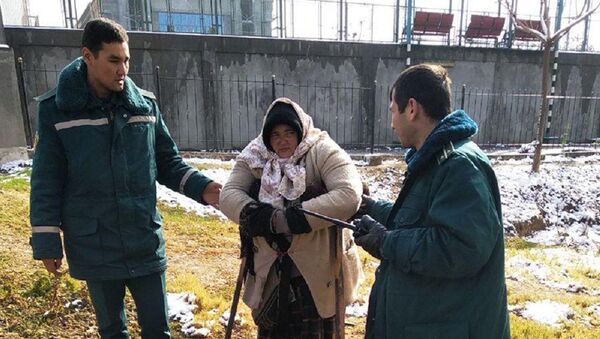 Холод и голод: как помочь бездомному в Ташкенте - Sputnik Узбекистан