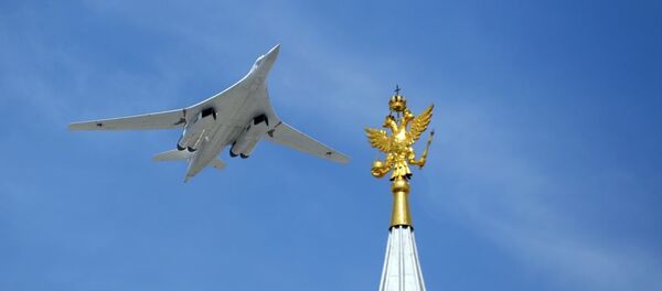 Бомбардировщик-ракетоносец Ту-160 Военно-космических сил России, архивное фото - Sputnik Узбекистан