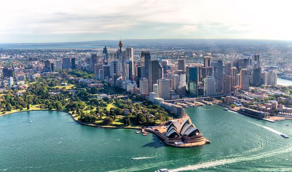 Aerial view of Sydney Harbor and Downtown Skyline, Australia - Sputnik Ўзбекистон