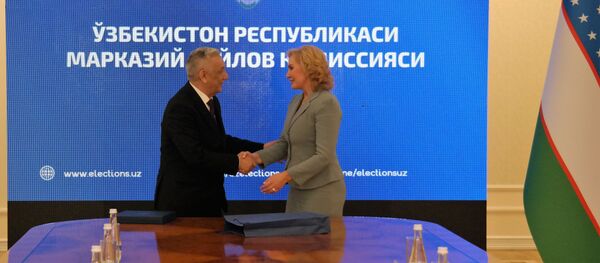 Международные наблюдатели Межпарламентской ассамблеи СНГ прибывшие в Узбекистан для наблюдения и мониторинга выборов в Законодательную палату Олий Мажлиса 2 декабря 2019 года провели встречу с руководством ЦИК Международные наблюдатели Межпарламентской ассамблеи СНГ прибывшие в Узбекистан для наблюдения и мониторинга выборов в Законодательную палату Олий Мажлиса 2 декабря 2019 года провели встречу с руководством ЦИК - Sputnik Узбекистан
