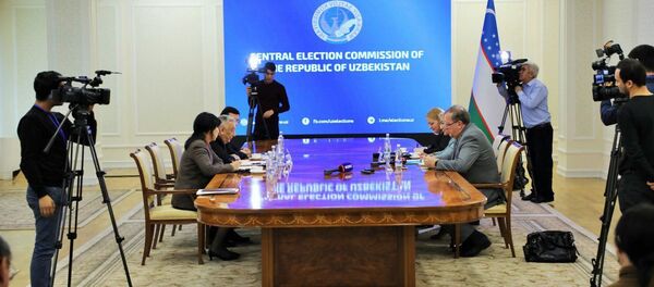 Международные наблюдатели Межпарламентской ассамблеи СНГ, прибывшие в Узбекистан для наблюдения и мониторинга выборов в Законодательную палату Олий Мажлиса, 2 декабря 2019 года провели встречу с руководством ЦИК - Sputnik Узбекистан