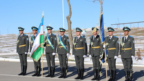 Представители ведущих министерств Узбекистана провели военные испытания - Sputnik Узбекистан