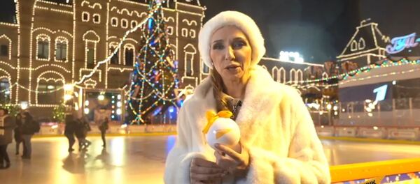 Новогодняя елка Sputnik в ГУМе - Sputnik Узбекистан