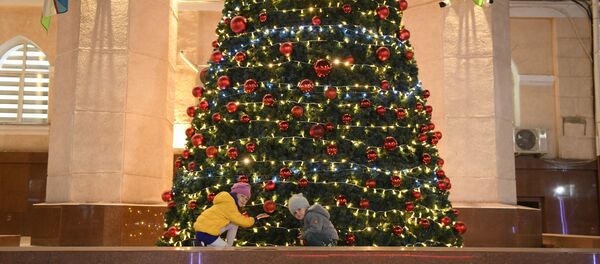 Подготовка Ташкента к празднованию Нового года Подготовка Ташкента к празднованию Нового года - Sputnik Узбекистан